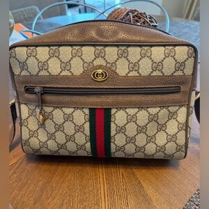 Authentic Vintage Gucci Sherri Line Crossbody Bag